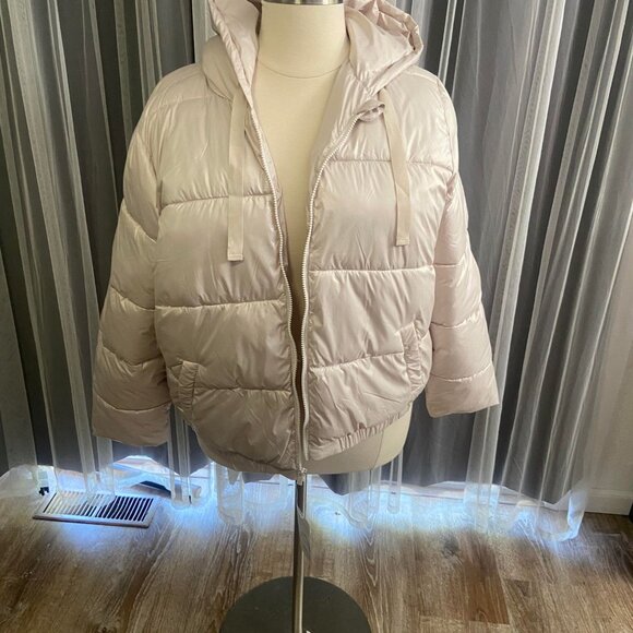 Torrid NWT Champagne Pink Cropped Hooded Puffer Coat Jacket Size 2 - Picture 4 of 8